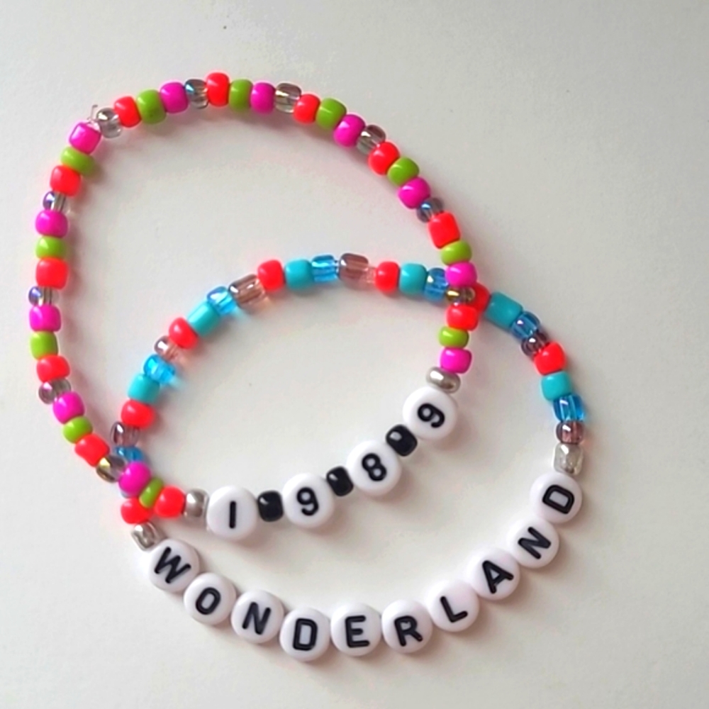 TAYLOR SWIFT BRACELETS - Handmade